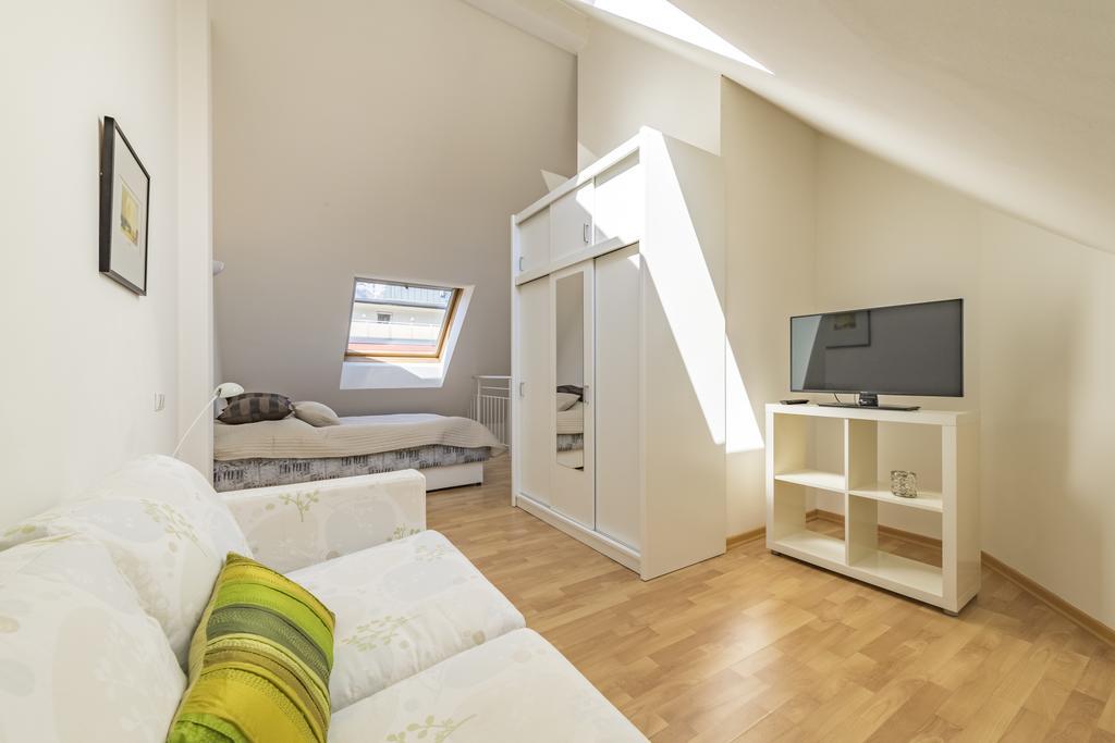 Maisonette Apartment Am Bahnhof - Adults Only İnnsbruck Dış mekan fotoğraf