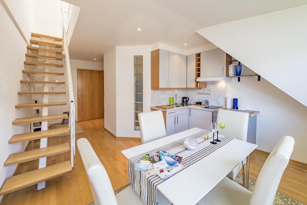 Maisonette Apartment Am Bahnhof - Adults Only İnnsbruck Dış mekan fotoğraf